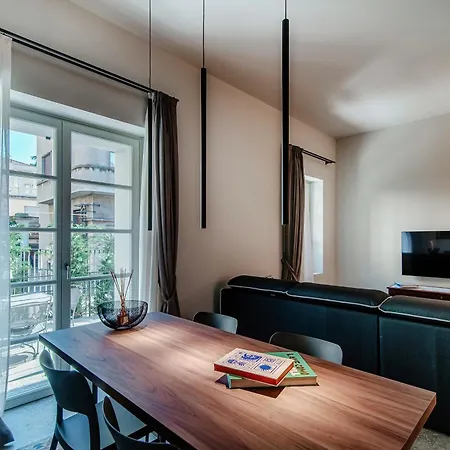 Apartment La Terrazza - Private Jacuzzi In Downtown Como