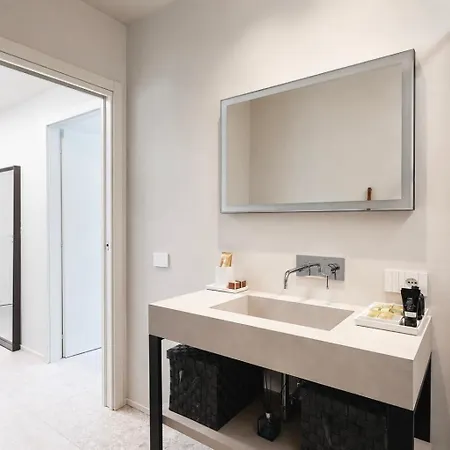 La Terrazza - Private Jacuzzi In Downtown Apartament *